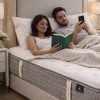 Colchón artesanal Naturconfort con pareja en la cama