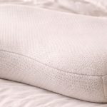 Cómo elegir la almohada correcta según tu forma de dormir