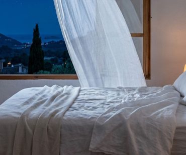 Por Qué Duermes con Calor por la Noche y 6 Soluciones Naturales